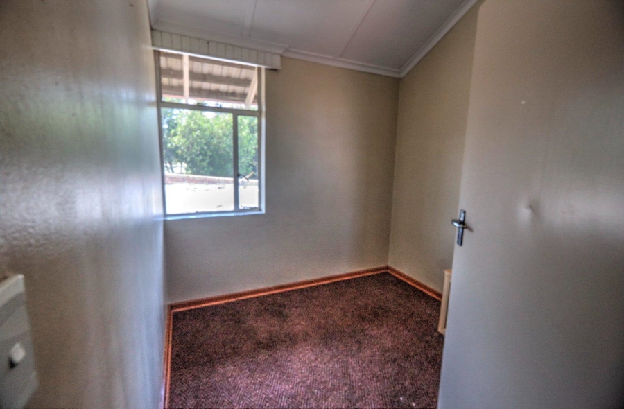 To Let 3 Bedroom Property for Rent in Bonaero Park Gauteng