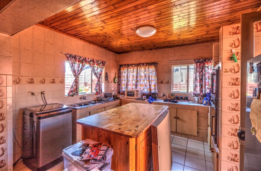 To Let 3 Bedroom Property for Rent in Bonaero Park Gauteng