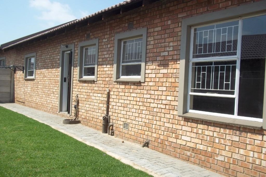 2 Bedroom Property for Sale in Riversdale Gauteng