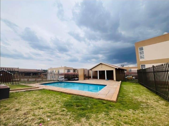 3 Bedroom Property for Sale in Mondeor Gauteng