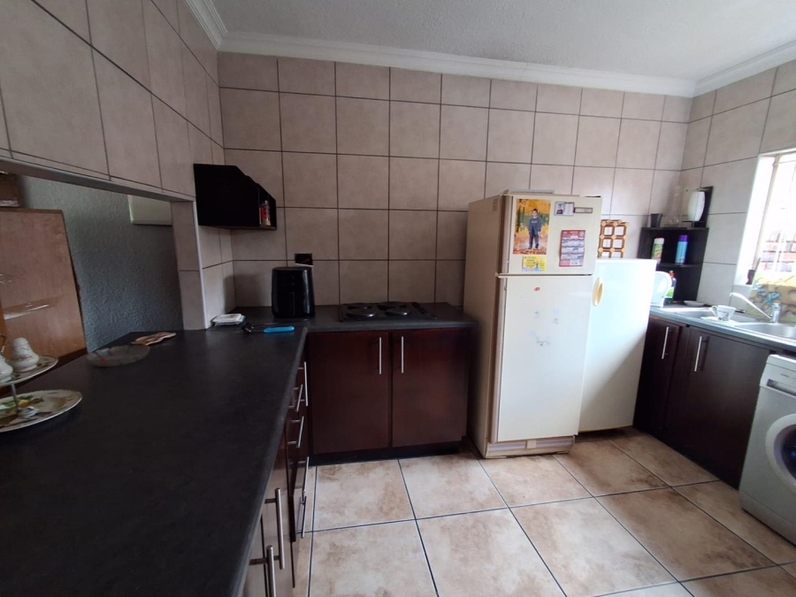 3 Bedroom Property for Sale in Brackenhurst Gauteng