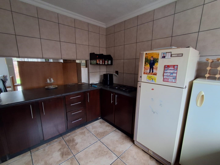 3 Bedroom Property for Sale in Brackenhurst Gauteng