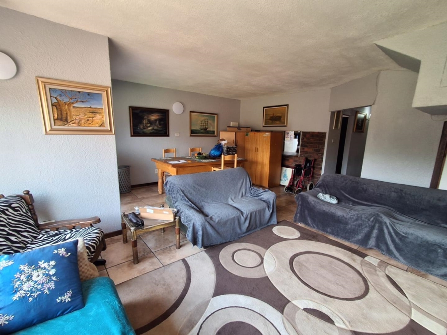 3 Bedroom Property for Sale in Brackenhurst Gauteng