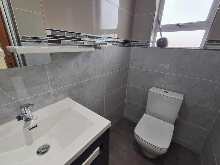 14 Bedroom Property for Sale in Bassonia Gauteng