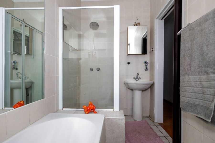 2 Bedroom Property for Sale in Brackenhurst Gauteng