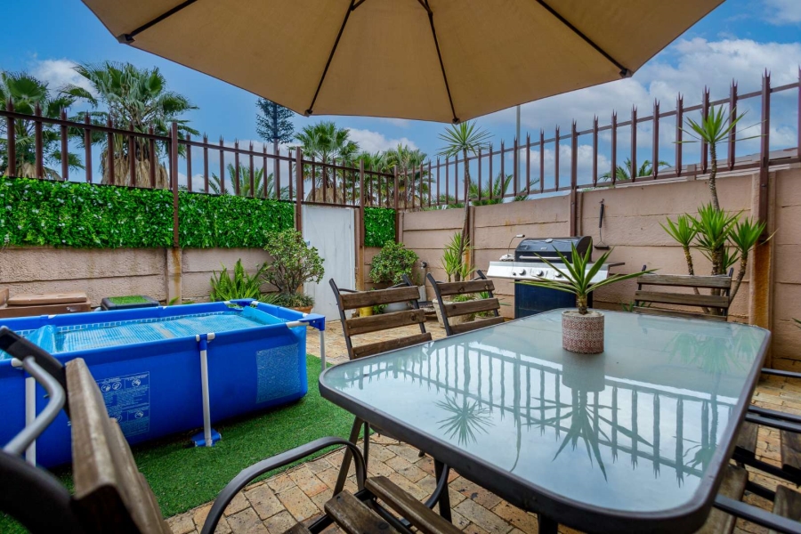 2 Bedroom Property for Sale in Brackenhurst Gauteng