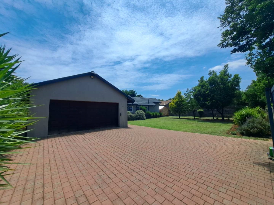 To Let 3 Bedroom Property for Rent in Brackenhurst Gauteng