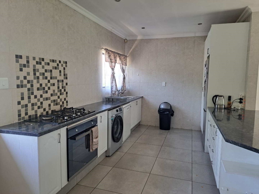 To Let 3 Bedroom Property for Rent in Brackenhurst Gauteng