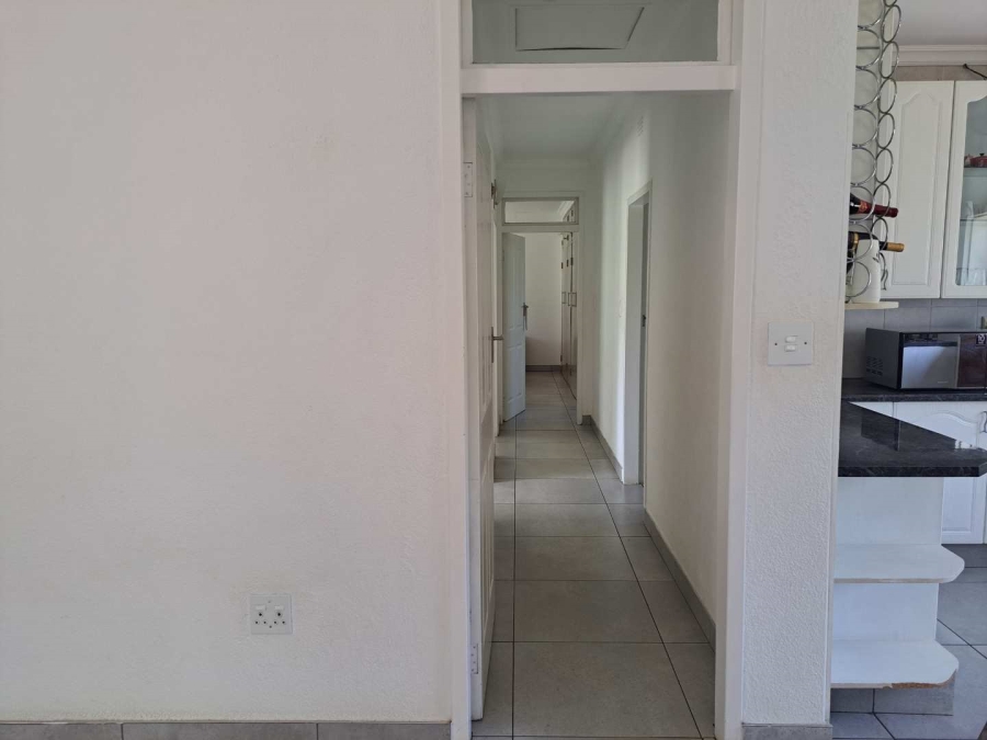 To Let 3 Bedroom Property for Rent in Brackenhurst Gauteng