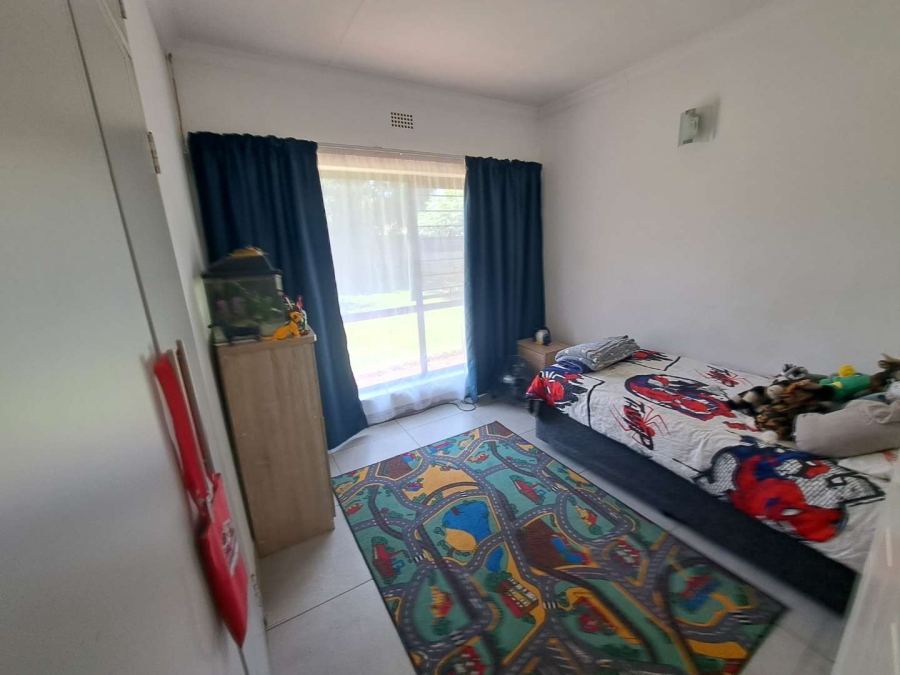 To Let 3 Bedroom Property for Rent in Brackenhurst Gauteng