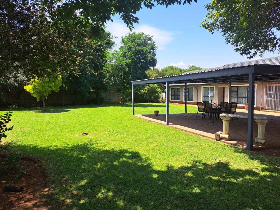 To Let 3 Bedroom Property for Rent in Brackenhurst Gauteng