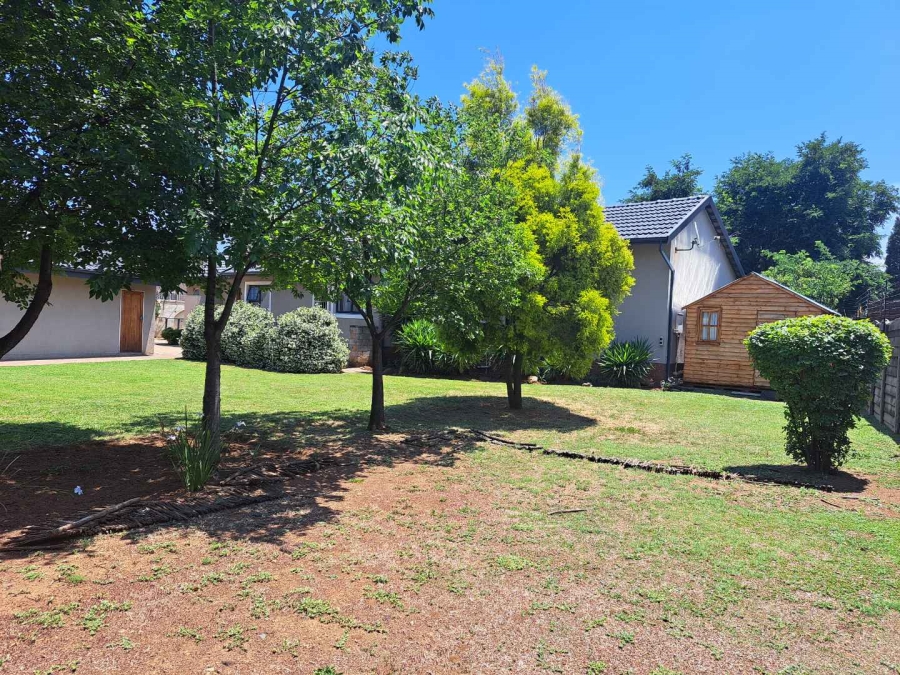To Let 3 Bedroom Property for Rent in Brackenhurst Gauteng