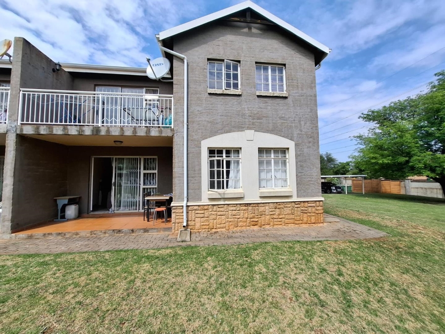2 Bedroom Property for Sale in Olympus AH Gauteng