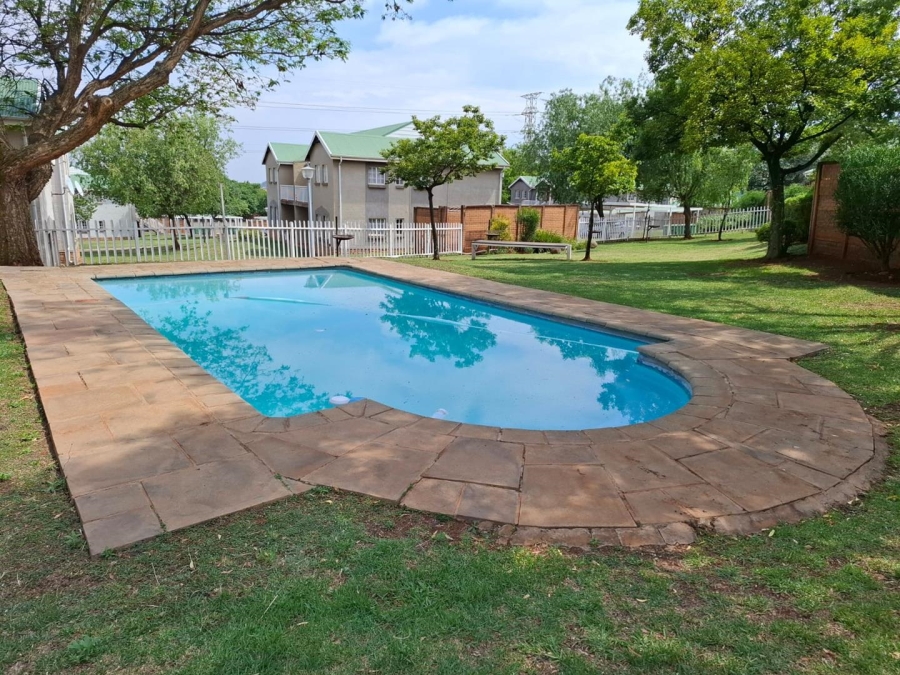 2 Bedroom Property for Sale in Olympus AH Gauteng