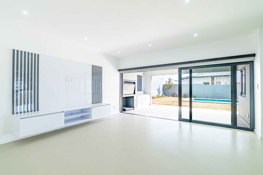 4 Bedroom Property for Sale in Eye of Africa Gauteng