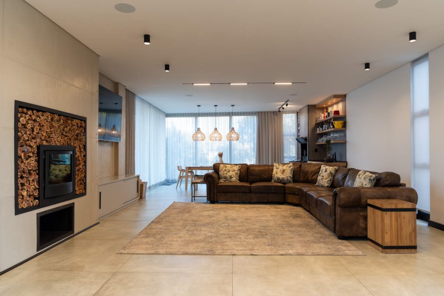 4 Bedroom Property for Sale in Eye of Africa Gauteng