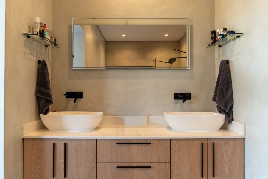 4 Bedroom Property for Sale in Eye of Africa Gauteng