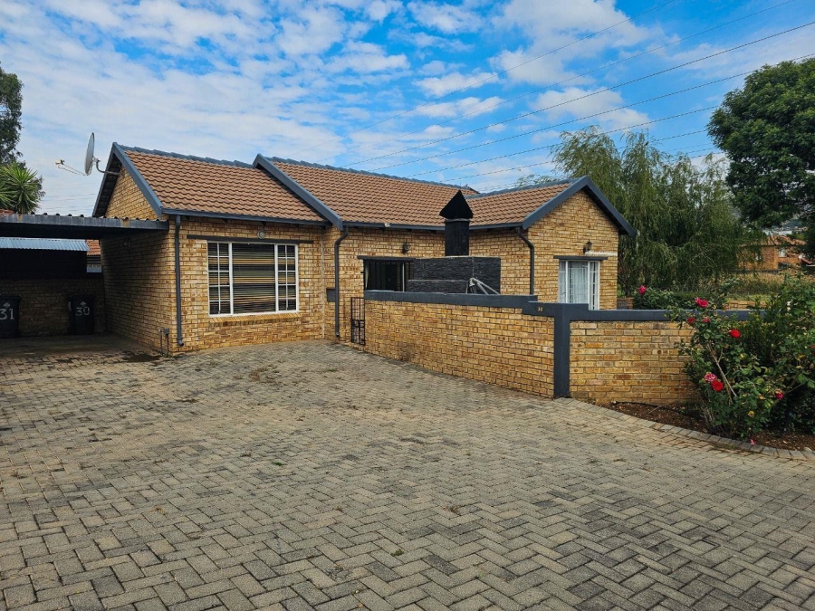 2 Bedroom Property for Sale in Wilgeheuwel Gauteng