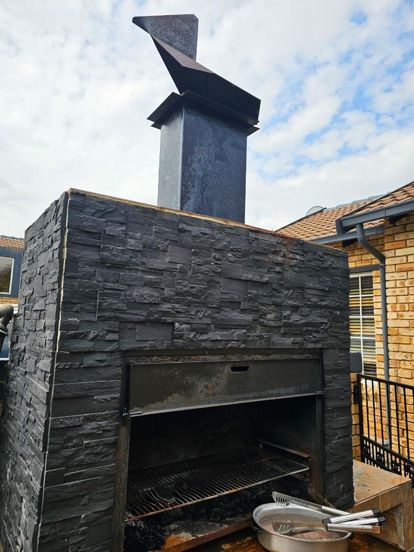 2 Bedroom Property for Sale in Wilgeheuwel Gauteng