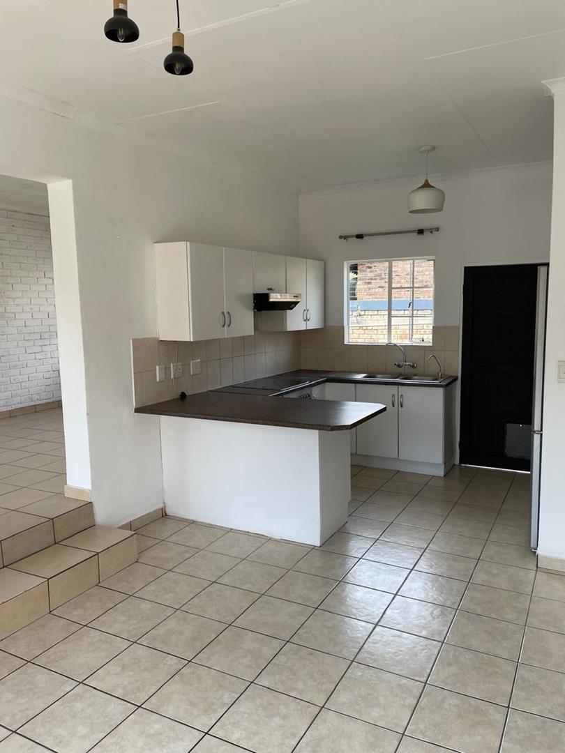 2 Bedroom Property for Sale in Wilgeheuwel Gauteng