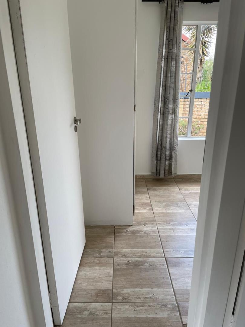 2 Bedroom Property for Sale in Wilgeheuwel Gauteng