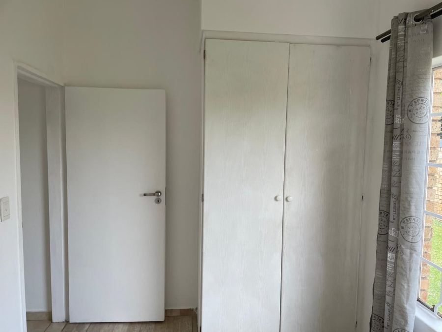 2 Bedroom Property for Sale in Wilgeheuwel Gauteng