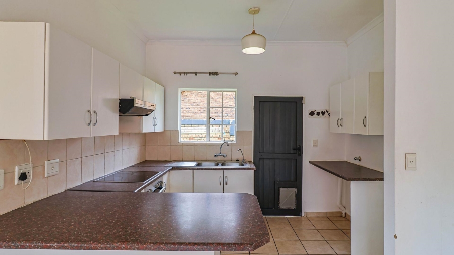 2 Bedroom Property for Sale in Wilgeheuwel Gauteng