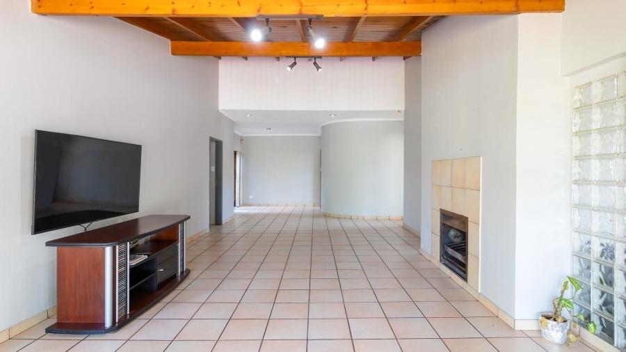 4 Bedroom Property for Sale in Fairland Gauteng