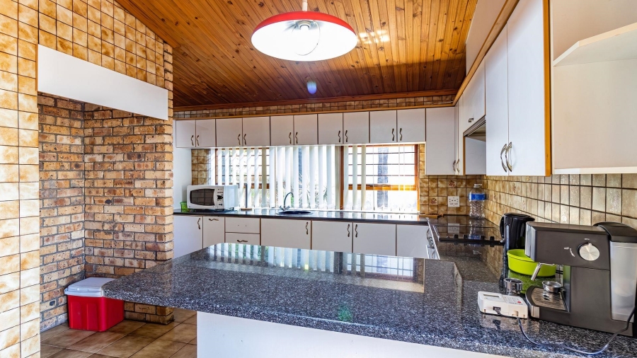 4 Bedroom Property for Sale in Fairland Gauteng