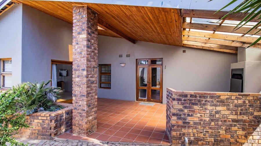 4 Bedroom Property for Sale in Fairland Gauteng