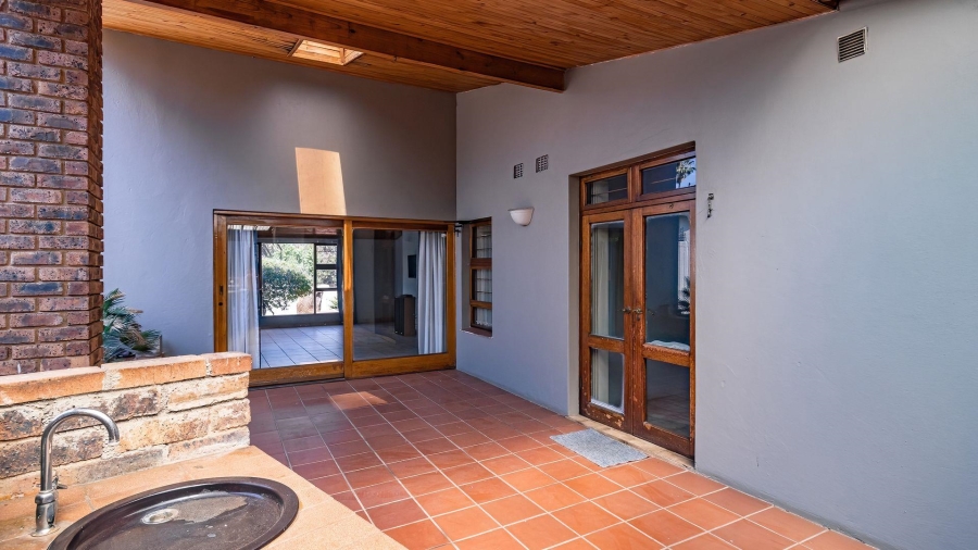 4 Bedroom Property for Sale in Fairland Gauteng