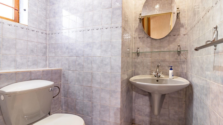 4 Bedroom Property for Sale in Fairland Gauteng