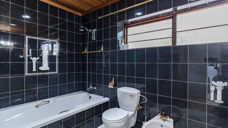 4 Bedroom Property for Sale in Fairland Gauteng