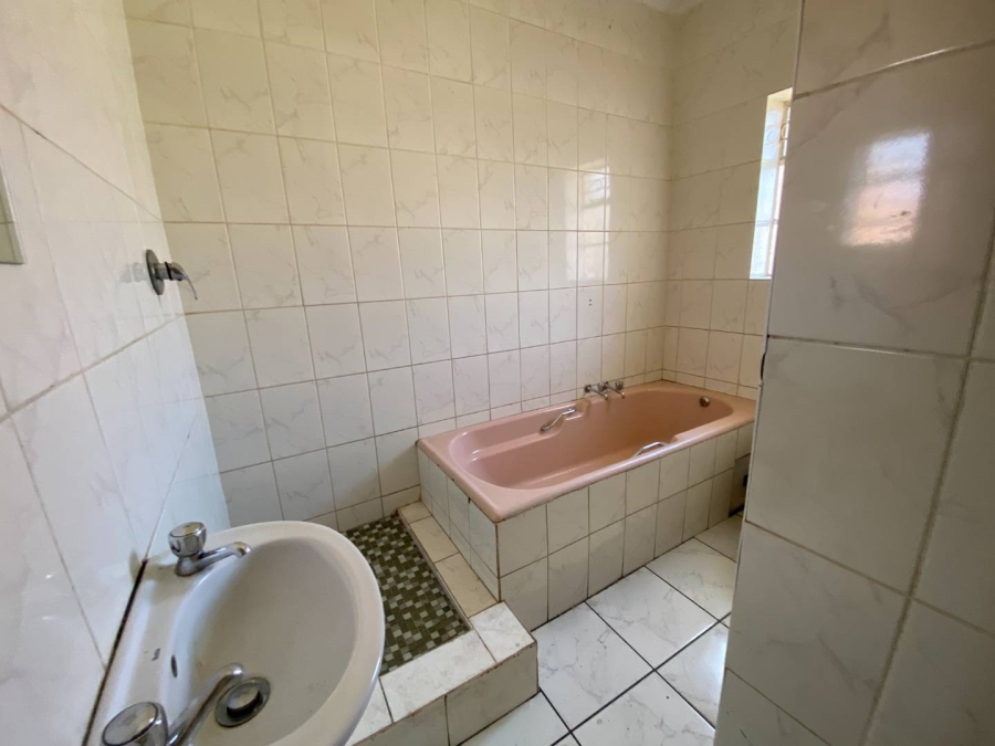 3 Bedroom Property for Sale in South Hills Gauteng