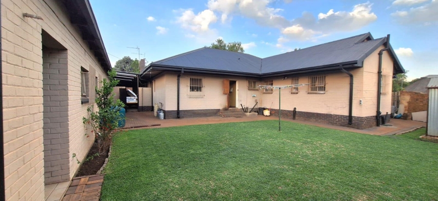 3 Bedroom Property for Sale in Parkdene Gauteng