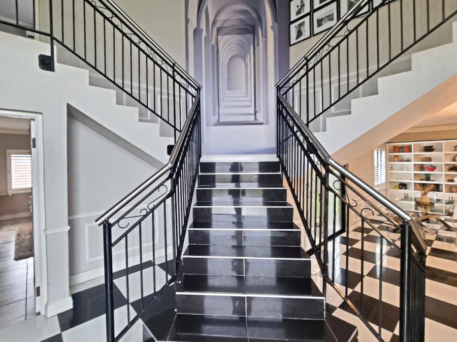 4 Bedroom Property for Sale in Olympus AH Gauteng