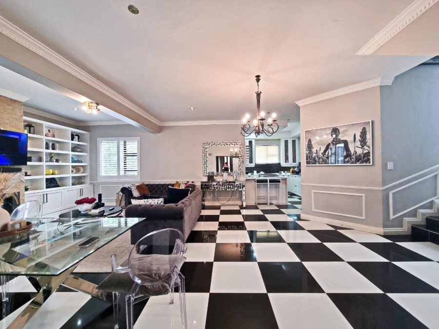 4 Bedroom Property for Sale in Olympus AH Gauteng