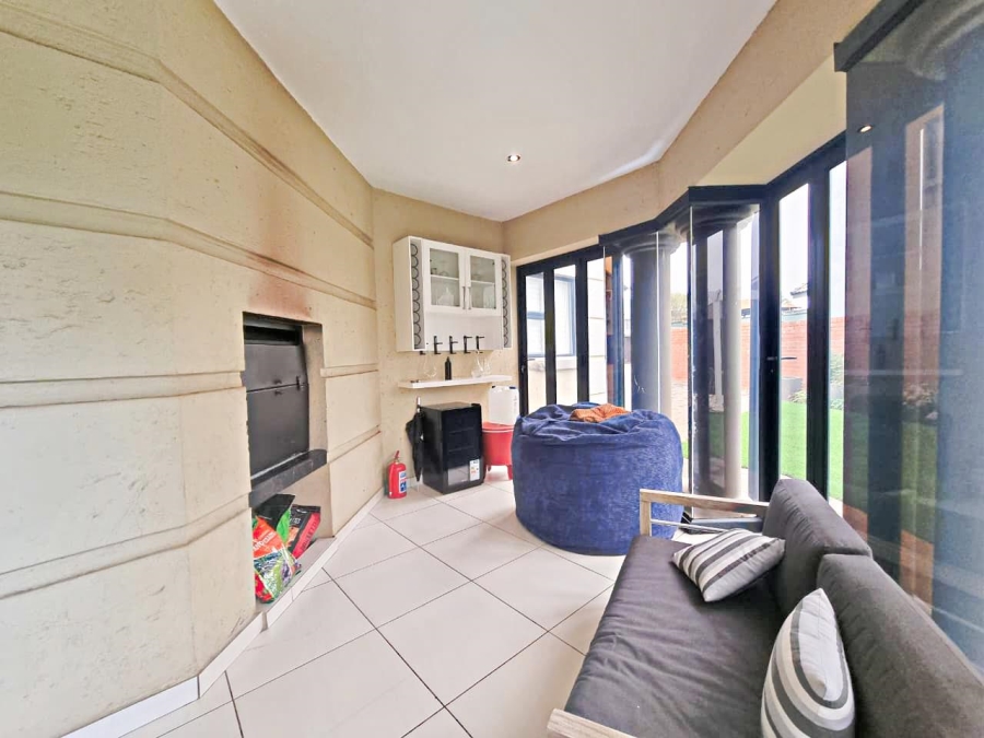 4 Bedroom Property for Sale in Olympus AH Gauteng