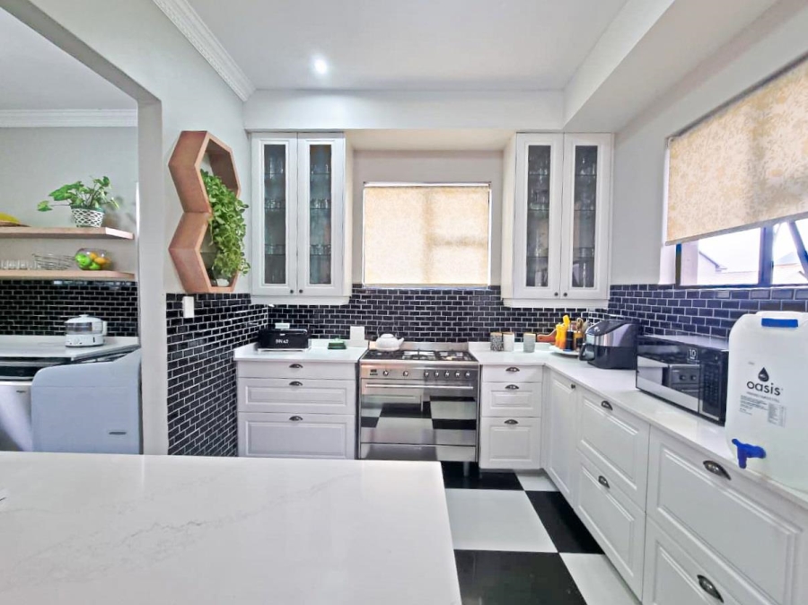 4 Bedroom Property for Sale in Olympus AH Gauteng