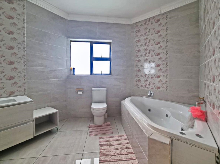 4 Bedroom Property for Sale in Olympus AH Gauteng