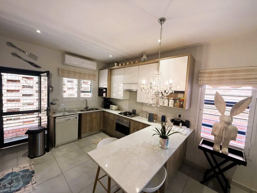 3 Bedroom Property for Sale in Pinehaven Gauteng