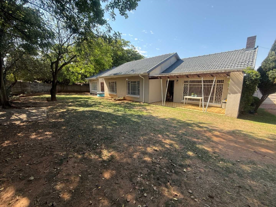 3 Bedroom Property for Sale in Discovery Gauteng