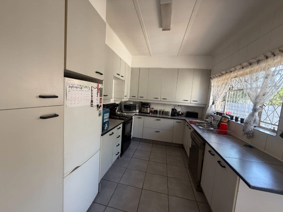 3 Bedroom Property for Sale in Discovery Gauteng