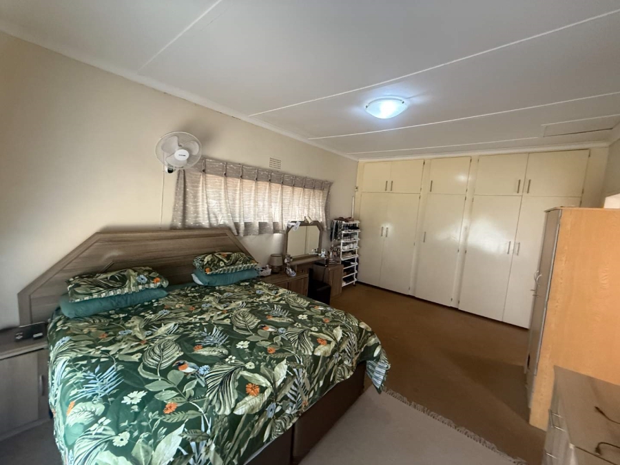 3 Bedroom Property for Sale in Discovery Gauteng