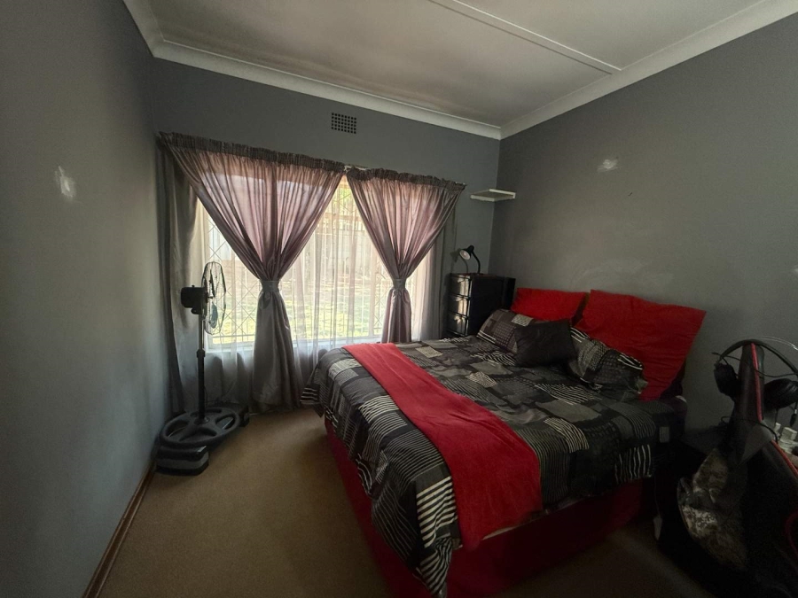 3 Bedroom Property for Sale in Discovery Gauteng