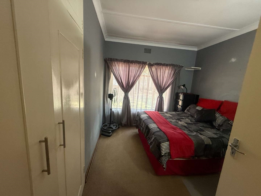 3 Bedroom Property for Sale in Discovery Gauteng