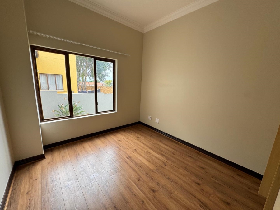 3 Bedroom Property for Sale in Rua Vista Gauteng