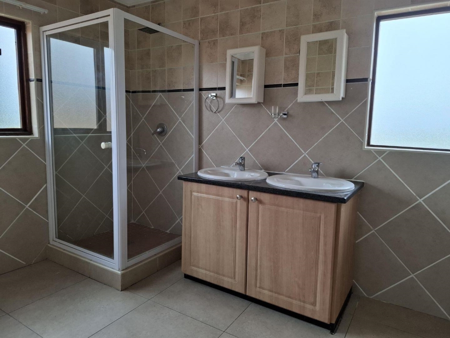 3 Bedroom Property for Sale in Rua Vista Gauteng