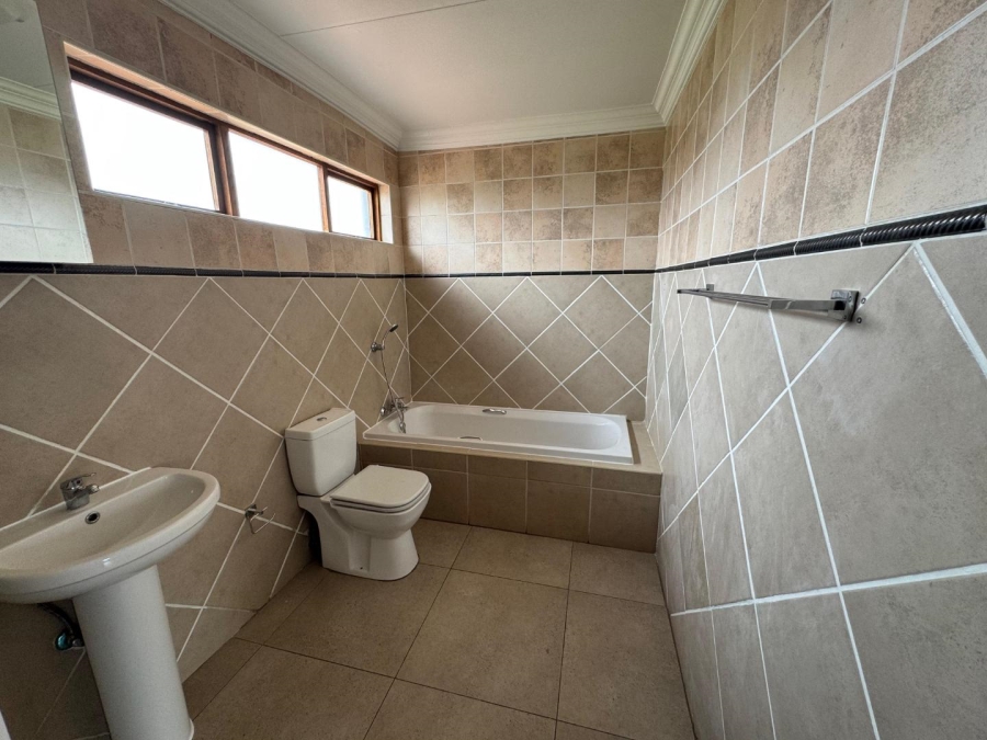 3 Bedroom Property for Sale in Rua Vista Gauteng