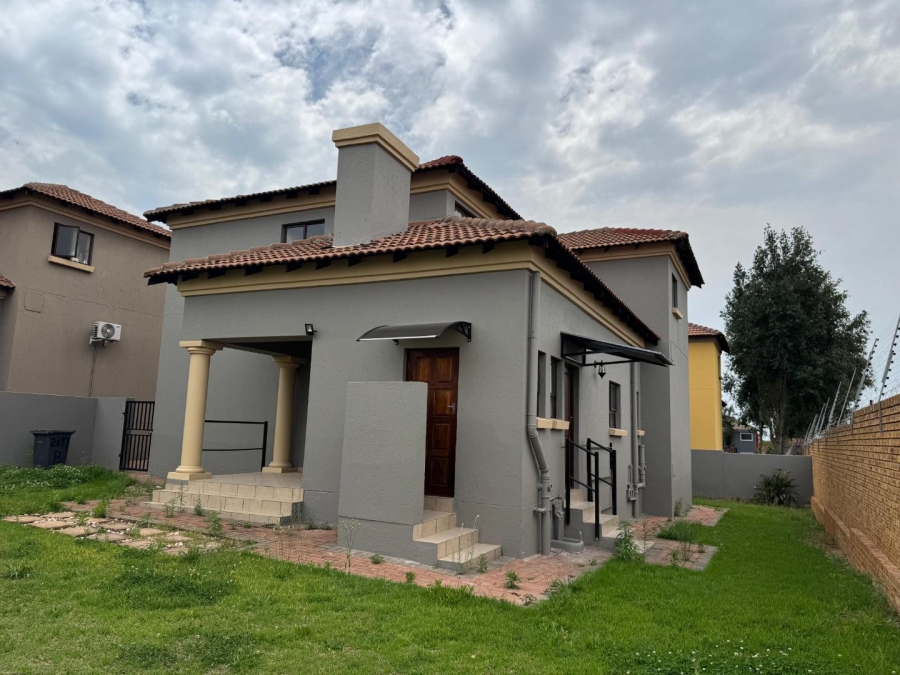 3 Bedroom Property for Sale in Rua Vista Gauteng